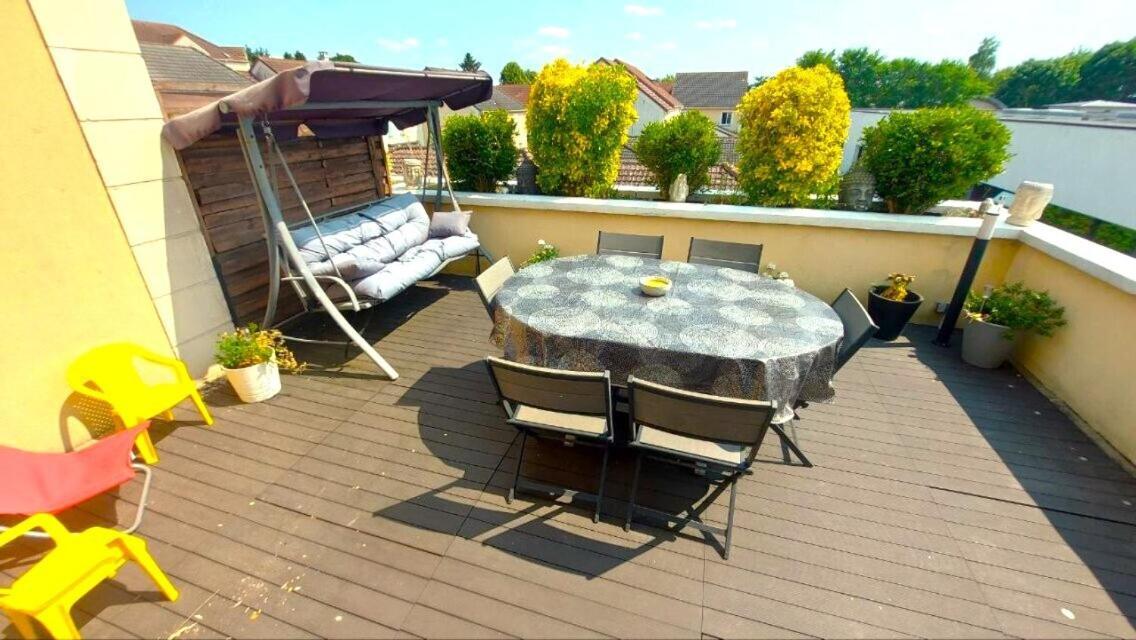 Appartement Familial Pour 6 Adultes Et 5 Enfants A 10 Min De Disney Bailly-Romainvilliers Esterno foto