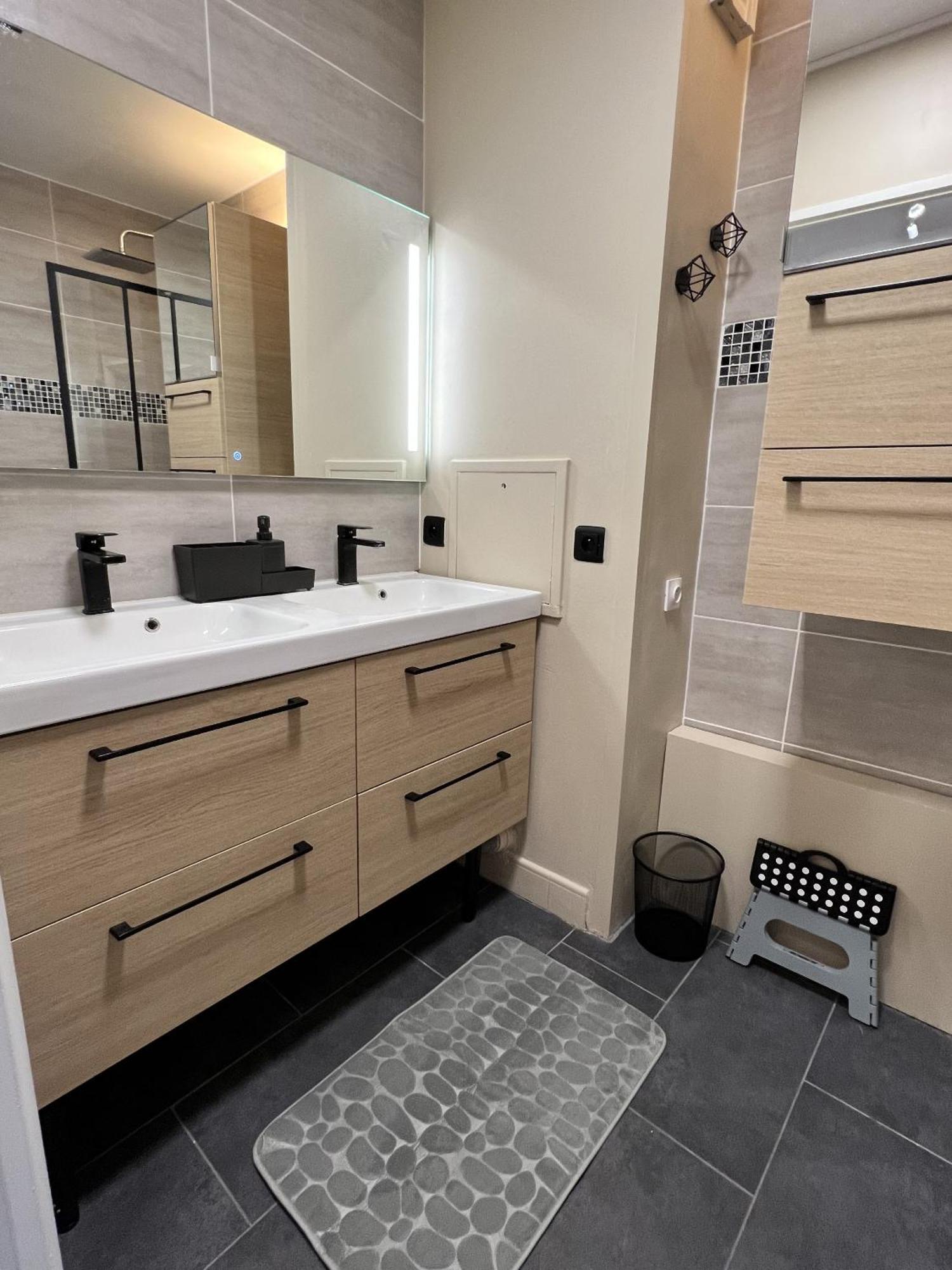 Appartement Familial Pour 6 Adultes Et 5 Enfants A 10 Min De Disney Bailly-Romainvilliers Esterno foto